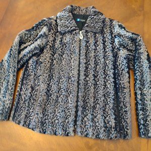 Beautiful crushed textured jacket a unique look.